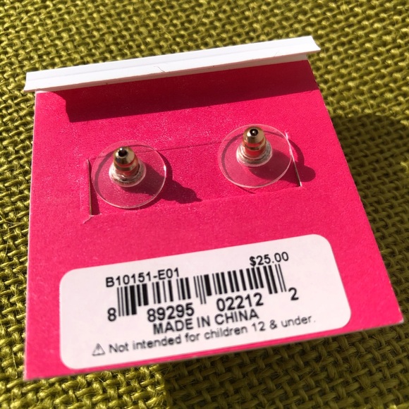 Betsey Johnson Heart Drop Earrings - Picture 4 of 4